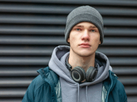 How Custom Packaging and Casual Winter Hoodies Can Strengthen Seasonal Brand Promotions?